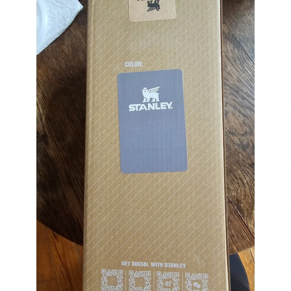 Stanley The IceFlow Flip Straw Tumbler 30oz Charcoal Gray Stainless Steel New - Picture 4 of 4